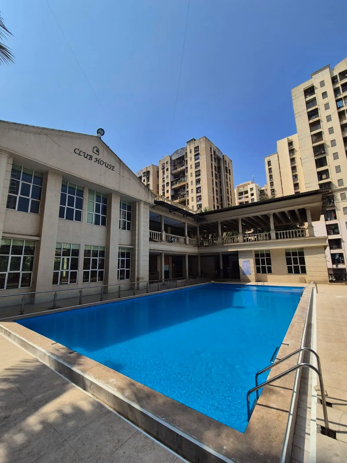 Pool contractor — Clubhouse community swimming pool